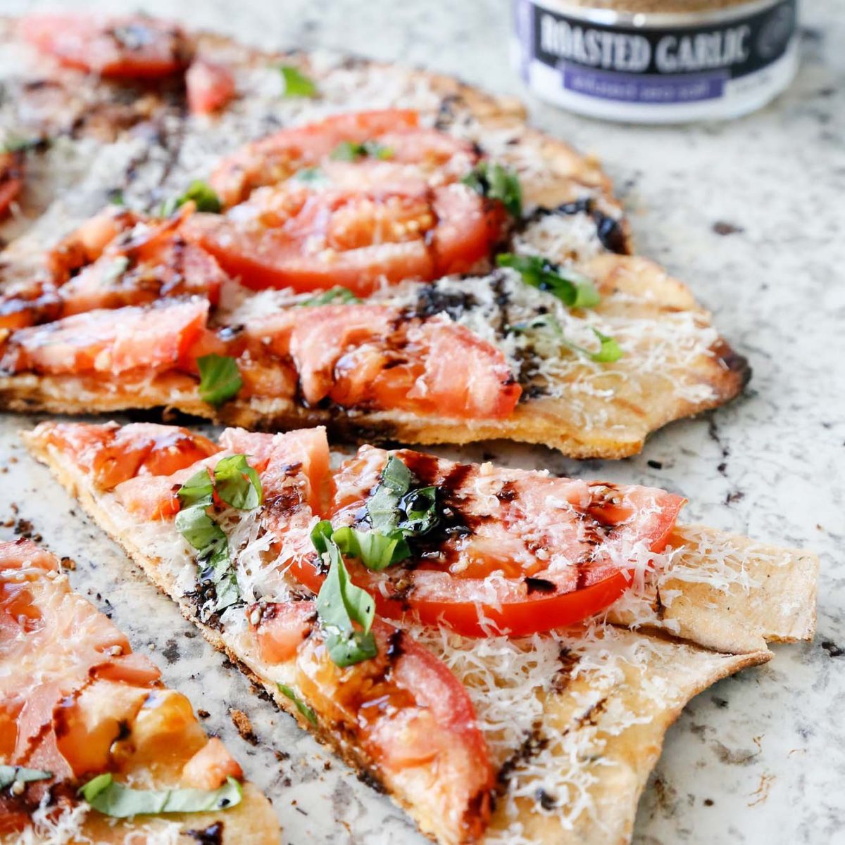 Roasted Garlic Tomato Basil Pizza – Copper Moose Oil & Vinegar